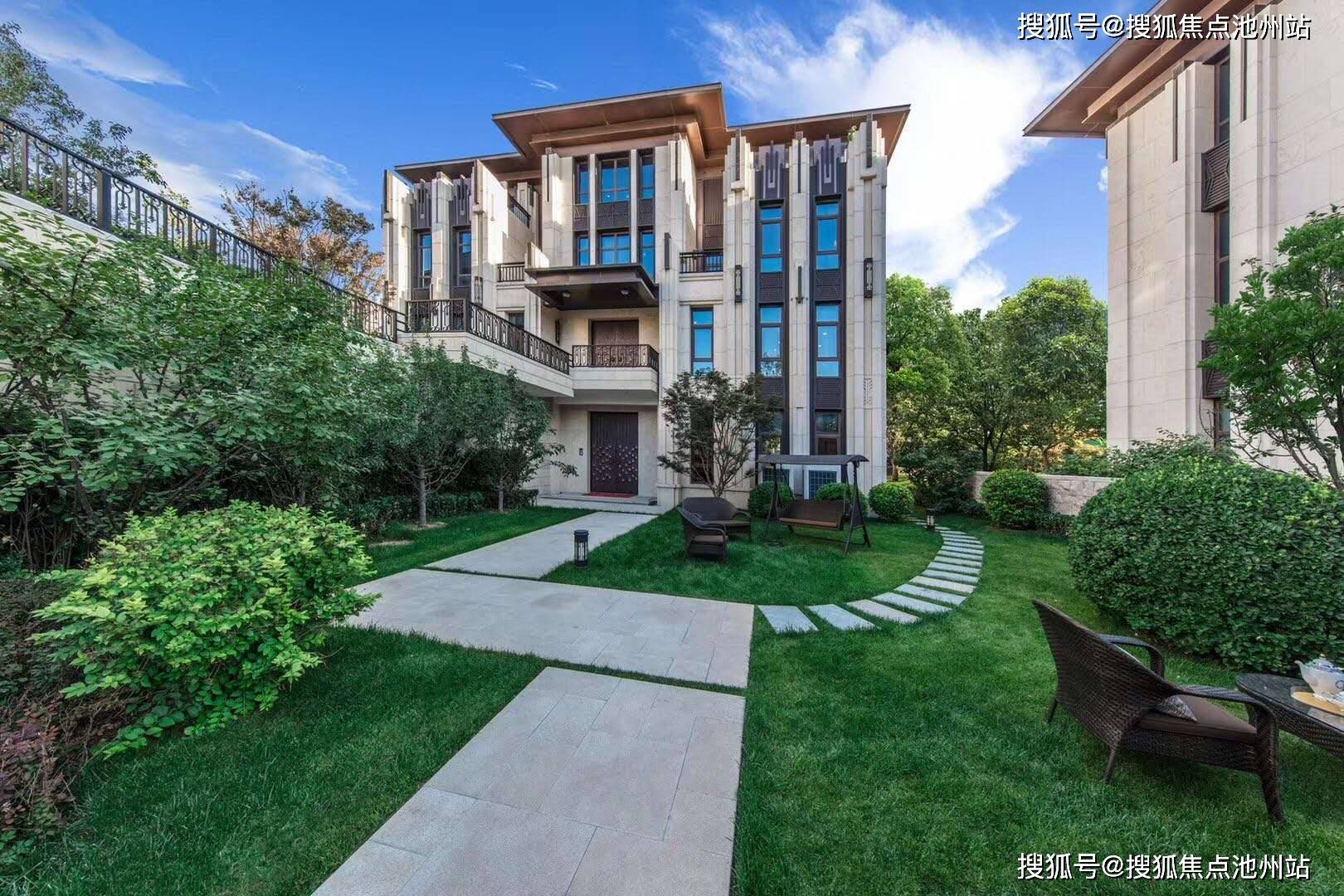 澳門一肖一特一碼一中,澳門一肖一特一碼一中，快速計劃設(shè)計解析,深層數(shù)據(jù)策略設(shè)計_歌版91.77.49