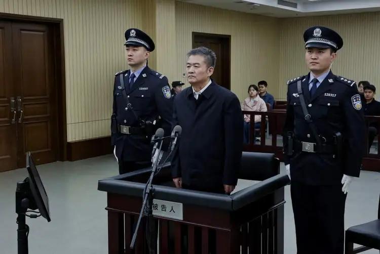 日喀則副市長通報(bào)地震情況時(shí)哽咽