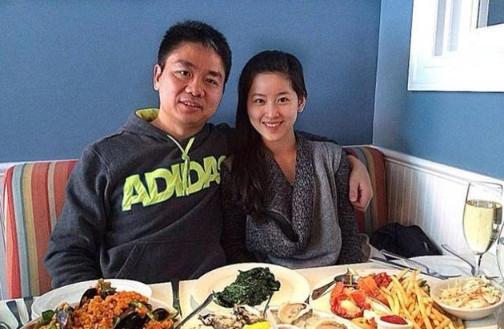 澳門正版資料更新通知,劉強(qiáng)東給老家60歲以上者發(fā)1萬元
